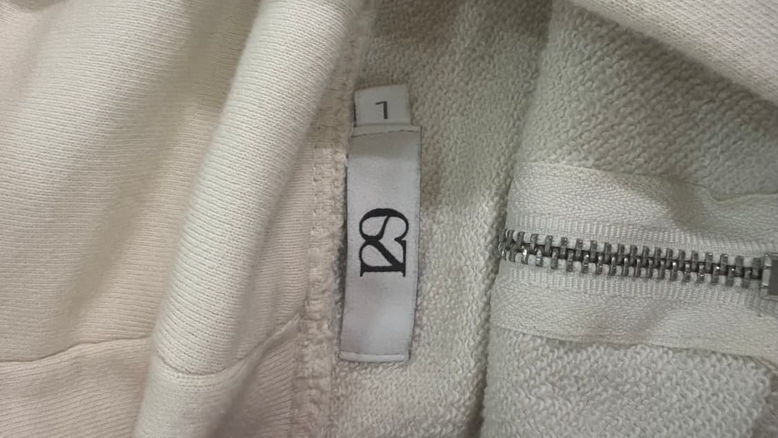 일리고 129 로고 패치 후드집업 크림 상품이미지3