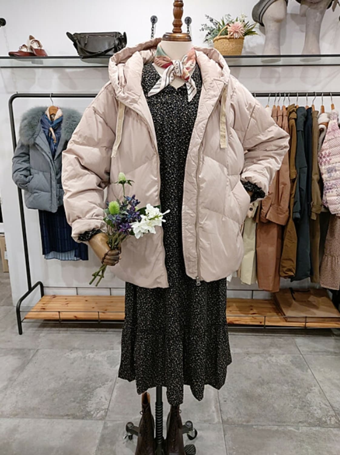 써스데이아일랜드 하프 덕다운 패딩  상품이미지1