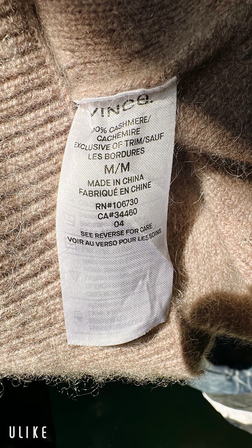 빈스(VINCE.)의 터틀넥 니트 케시미어 스웨터.  상품이미지5