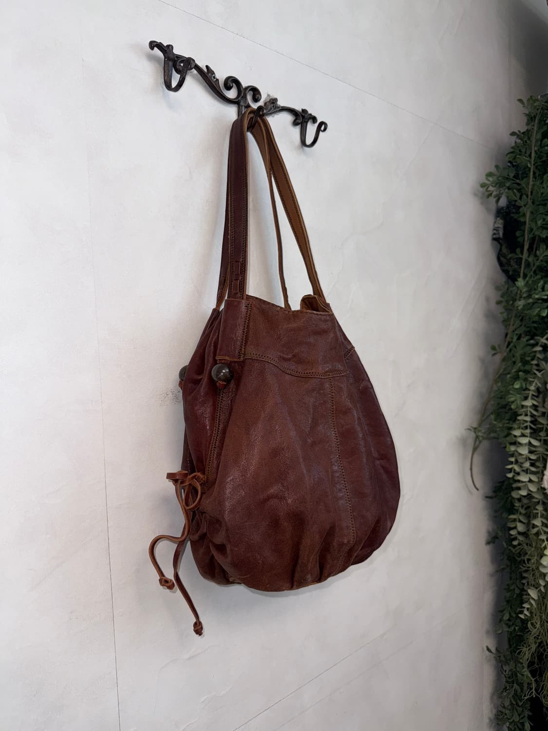 Red brown lamb skin shirring bucket 숄더백 상품이미지2