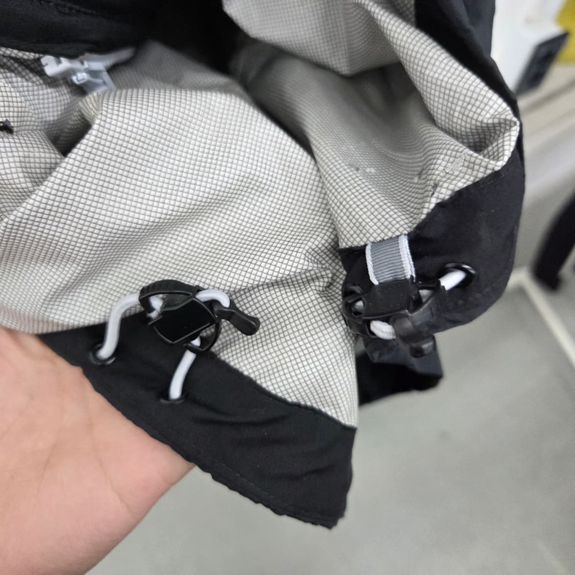 아디다스 블랙 3선 바람막이 후드 자켓 남L 상품이미지6