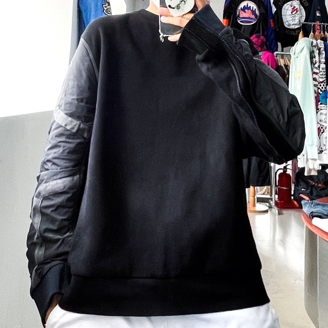 솔리드 옴므 우영미 사이드 지퍼 라인 맨투맨 상품이미지1