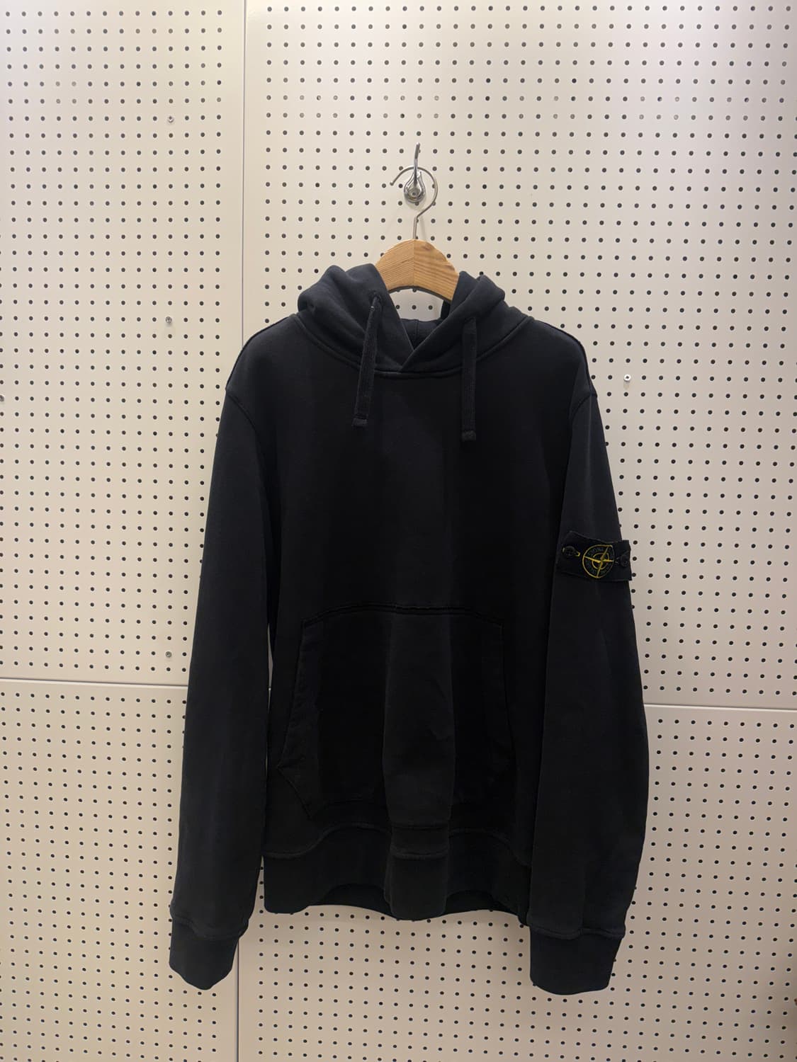 스톤아일랜드 블랙 와펜 후드 U212 상품이미지3