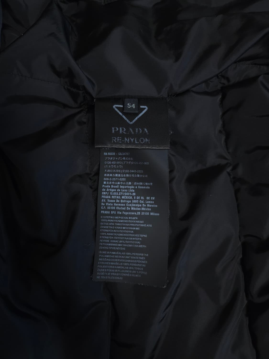 [54] 프라다 리나일론 숏패딩 블랙(SGB112) 상품이미지7