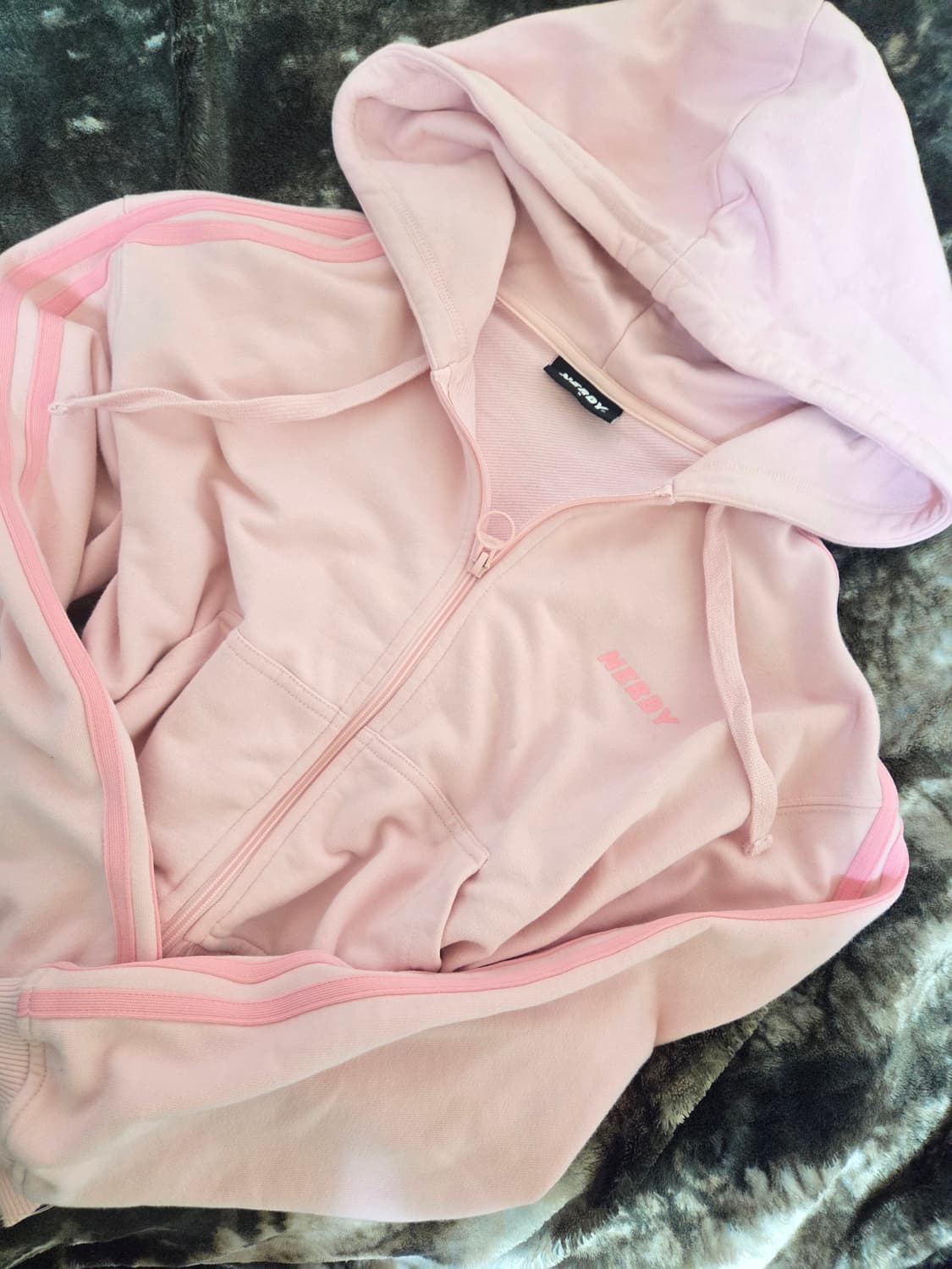 널디 딸기우유 후드집업 상품이미지1