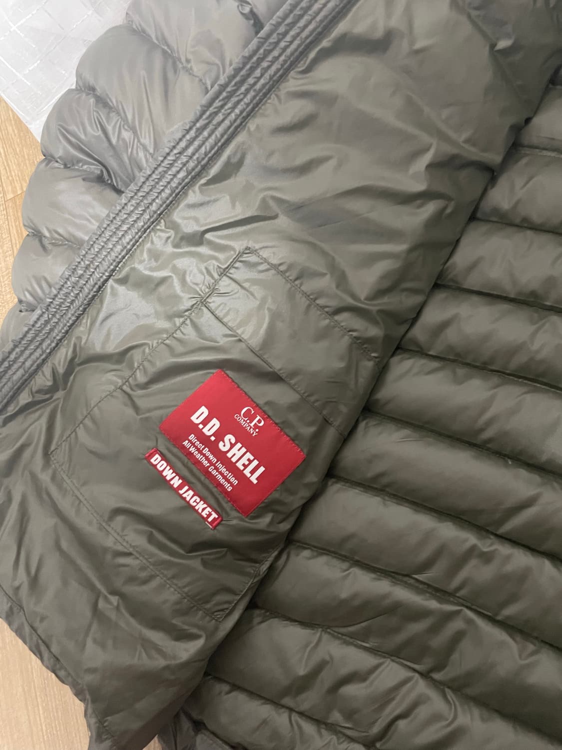 CP 컴퍼니 DD쉘 고글 경량패딩 L 상품이미지4