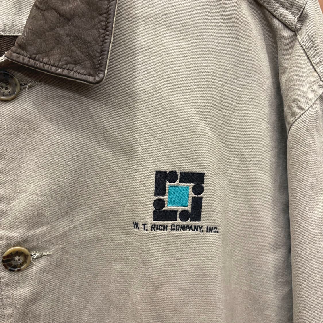 LEE 코튼 워크 자켓 브라운 레더 배색 카라 로고 자수 디테일 베이지 상품이미지6