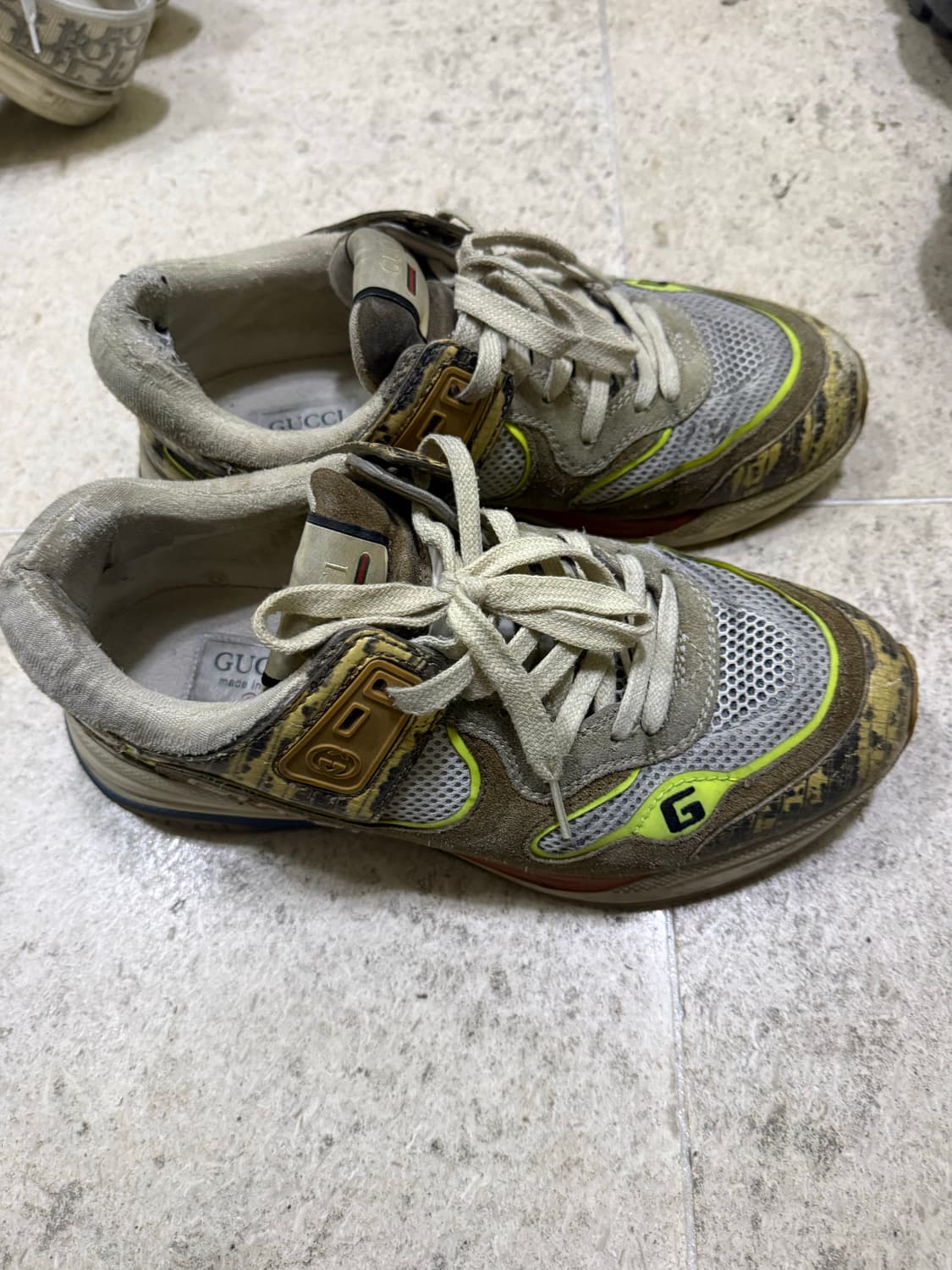 구찌 울트라페이스 프린트 스니커즈 상품이미지3