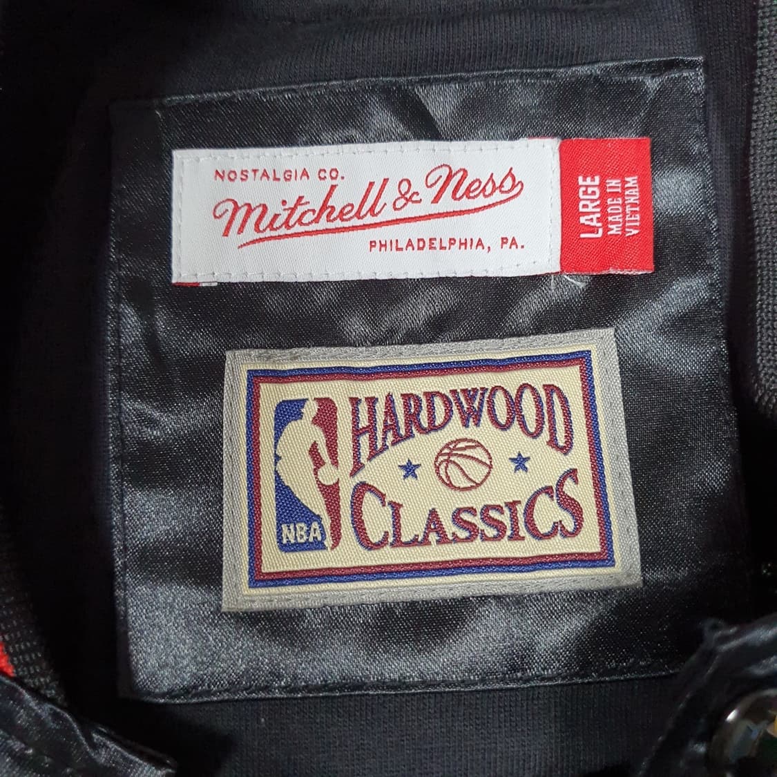 ✨ (바배) 미첼엔네스 NBA 블랙 토론토 자켓  상품이미지3