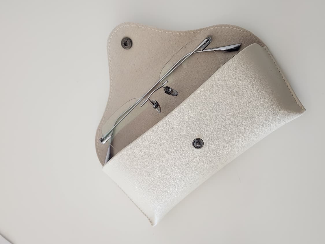 세미콜론 줄리엔 블루라이트 무테 안경(조슈아 착용) 상품이미지3