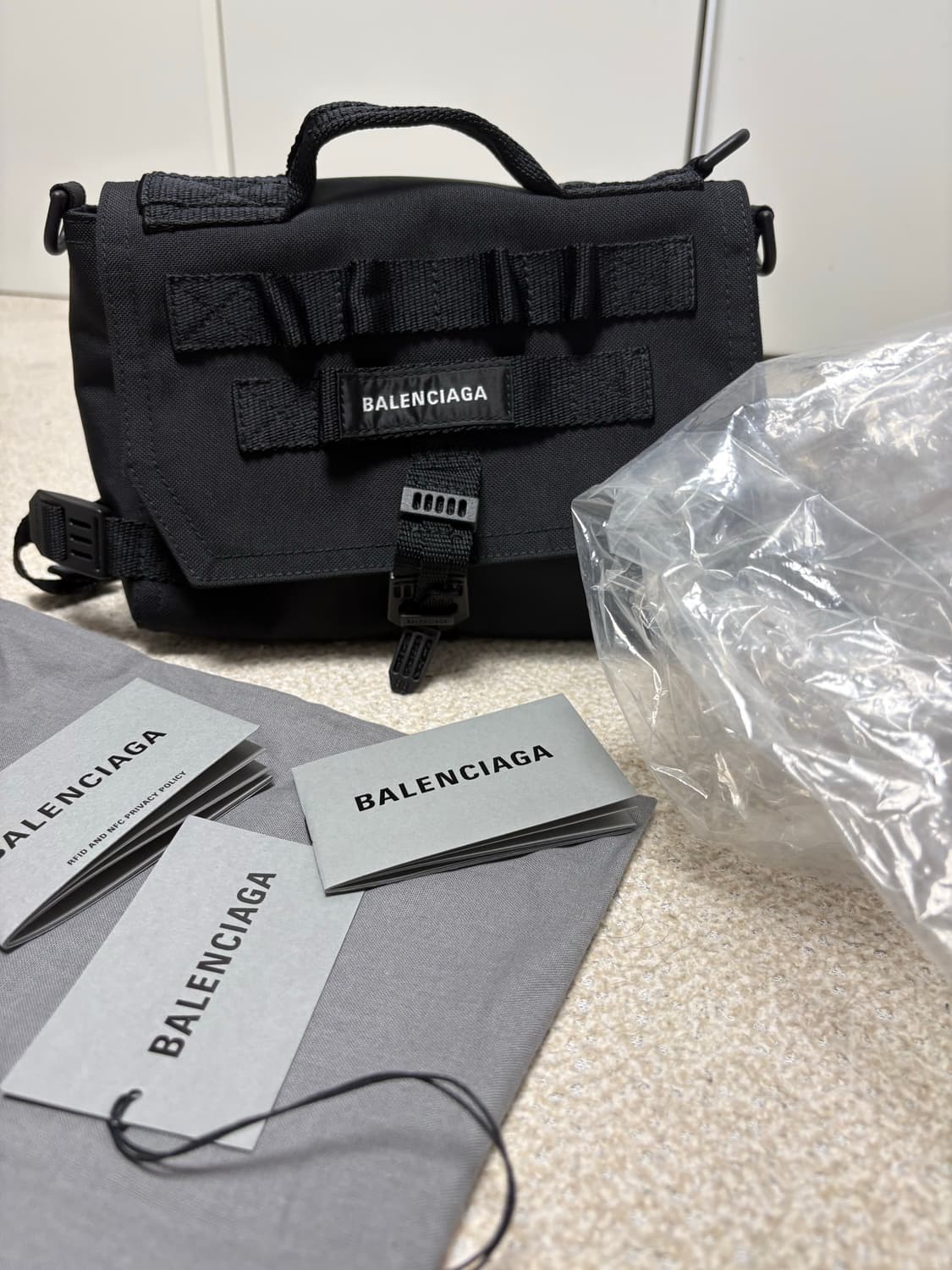 발렌시아가 아미 메신저백 스몰 상품이미지2