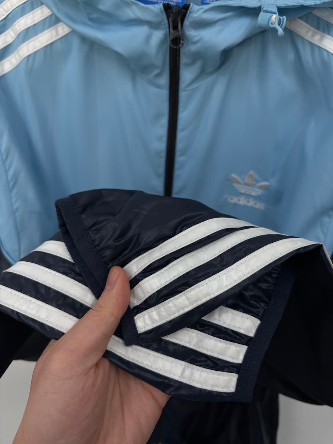 아디다스 불꽃 후드 바람막이  상품이미지3