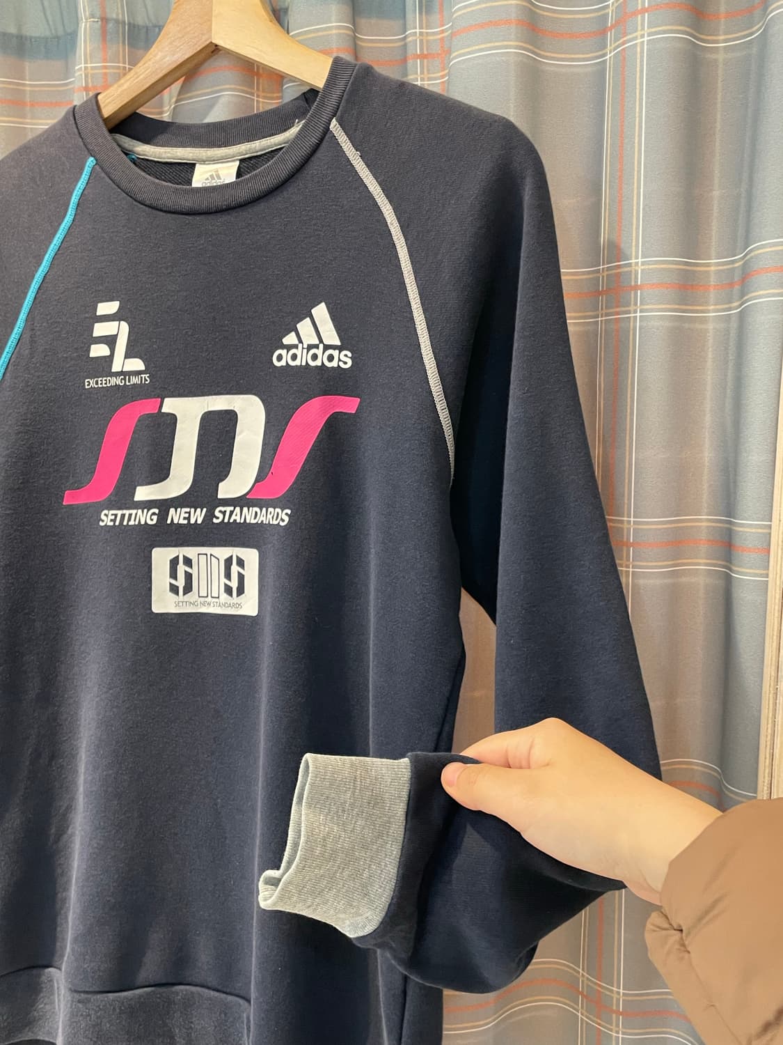 아디다스 키치맛 스웻셔츠 상품이미지4