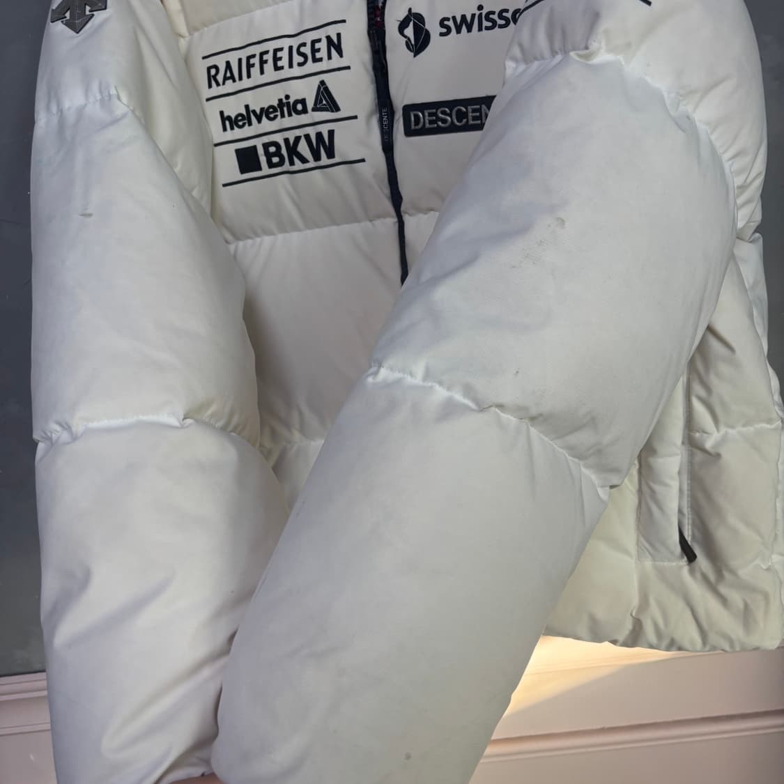 데상트 스위스 스키팀 덕다운 패딩 아이보리 상품이미지5