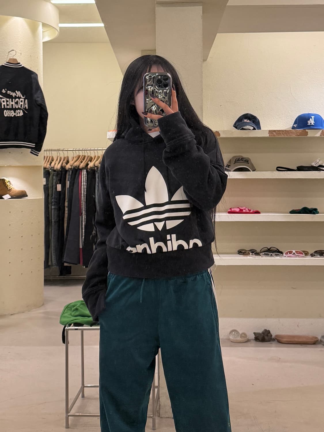 아디다스 오리지널스 트레포일 크롭 후드 U1144 상품이미지1