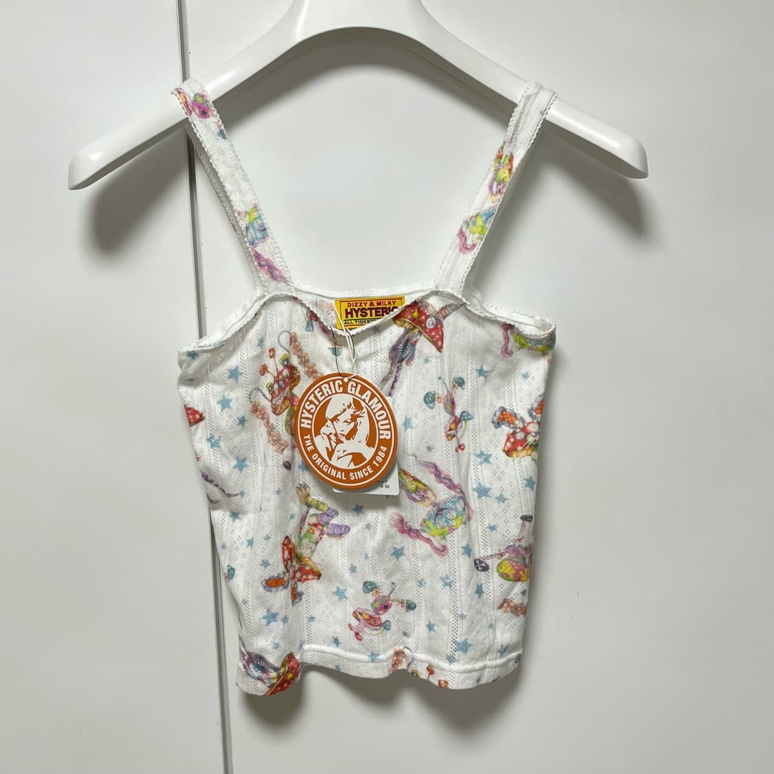 [F]히스테릭 글래머 25ss EMA 그래픽 슬리브리스 탑 상품이미지1