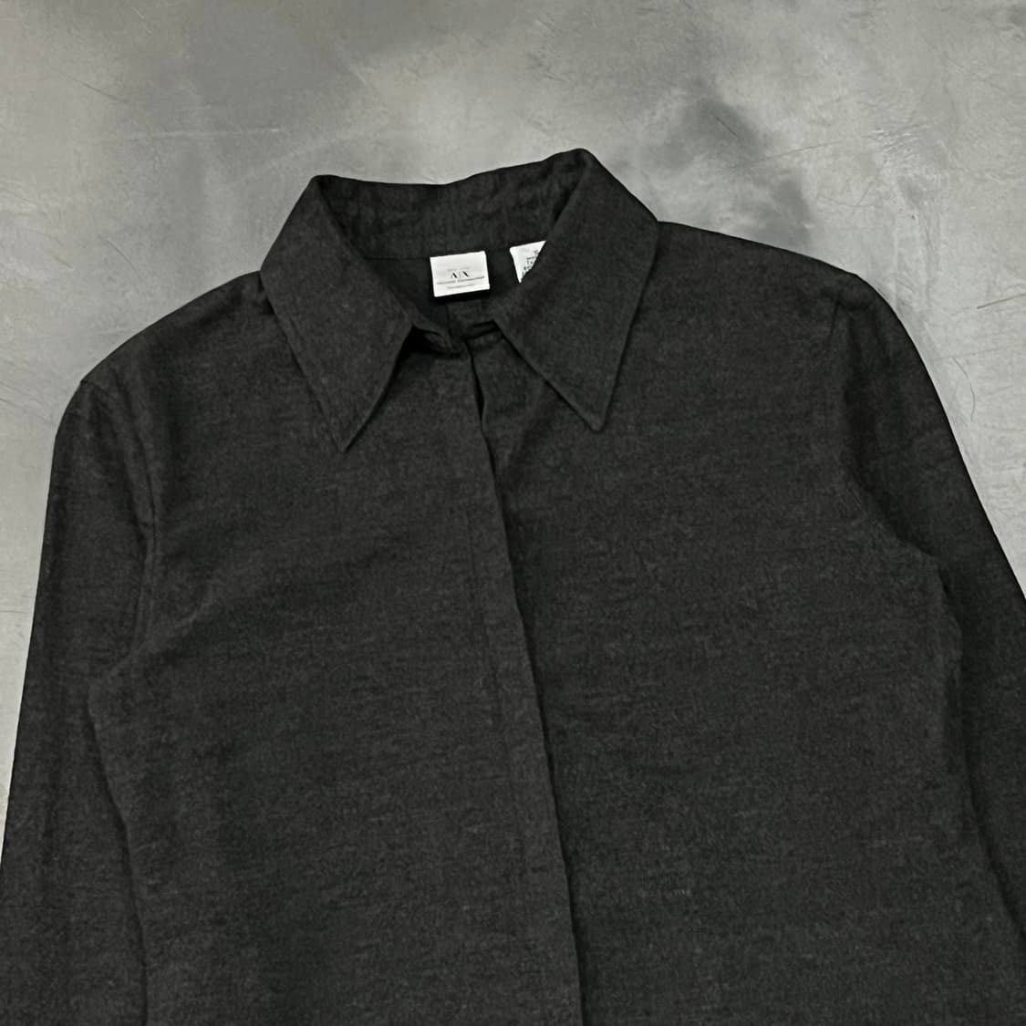  아르마니 익스체인지 히든 버튼 카라티 y16359 상품이미지3