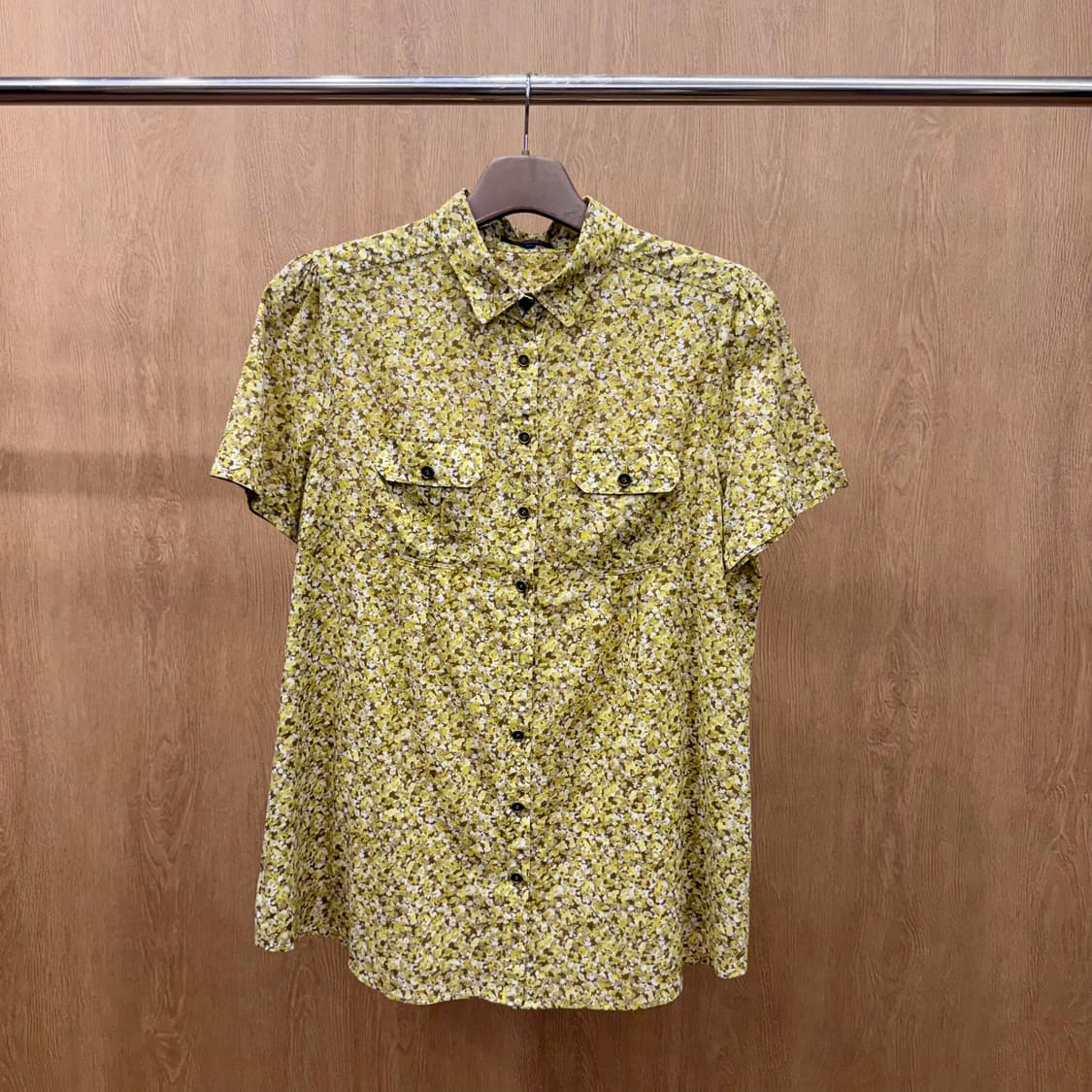 버버리 런던 플로럴 패턴 반팔 셔츠 더블 포켓 코튼 블라우스 옐로우 상품이미지2