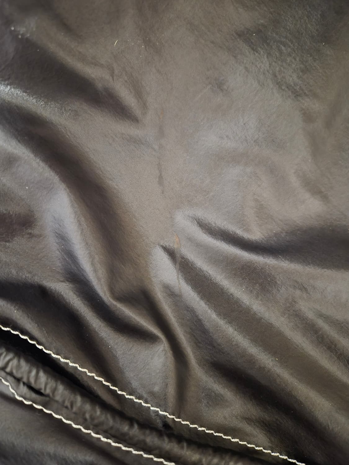 마뗑킴(MATIN KIM) 빅 코팅 토트백 블랙 상품이미지3