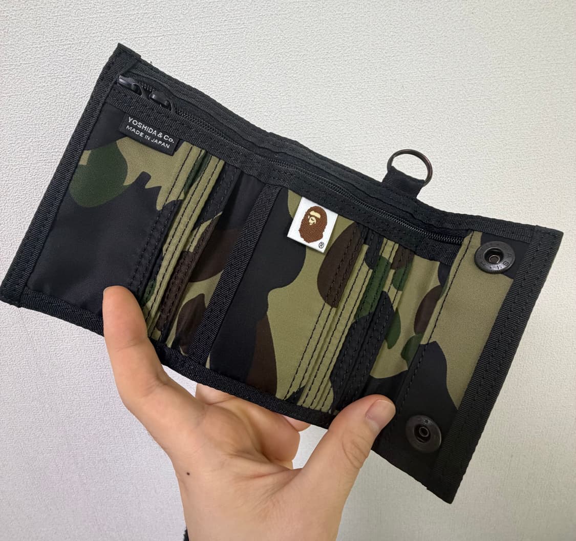 베이프X포터 지갑 판매합니다. 상품이미지3