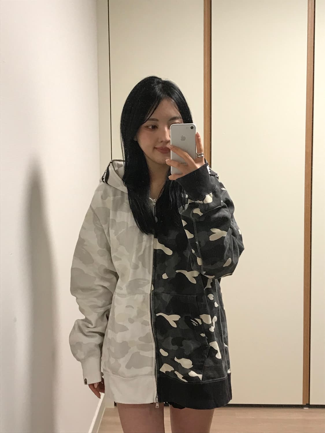 베이프 반반 샤크 후드집업 상품이미지3