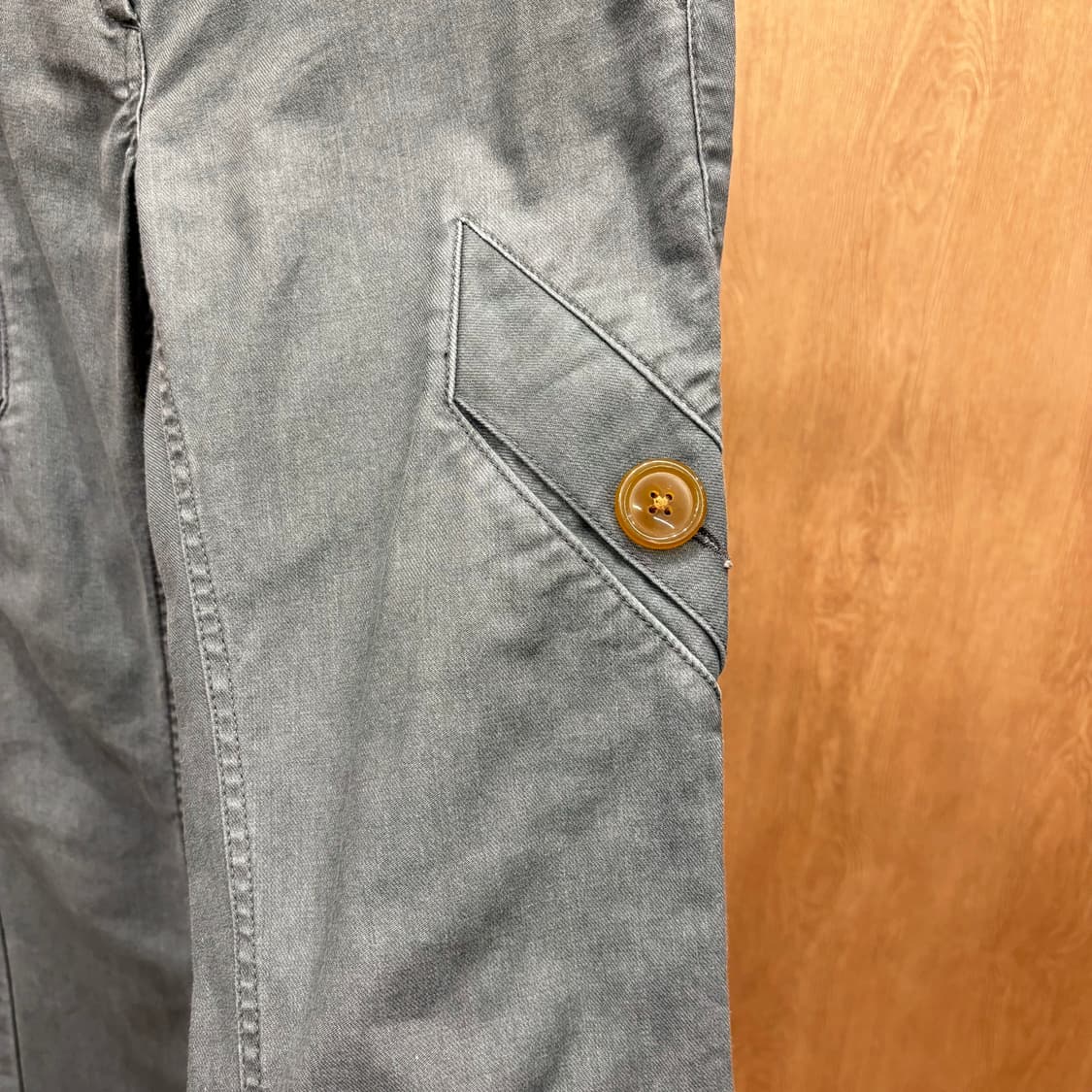 비비안 웨스트우드 레드 라벨 코튼 팬츠 밀리터리 버튼 스트랩 디테일 그린 상품이미지6