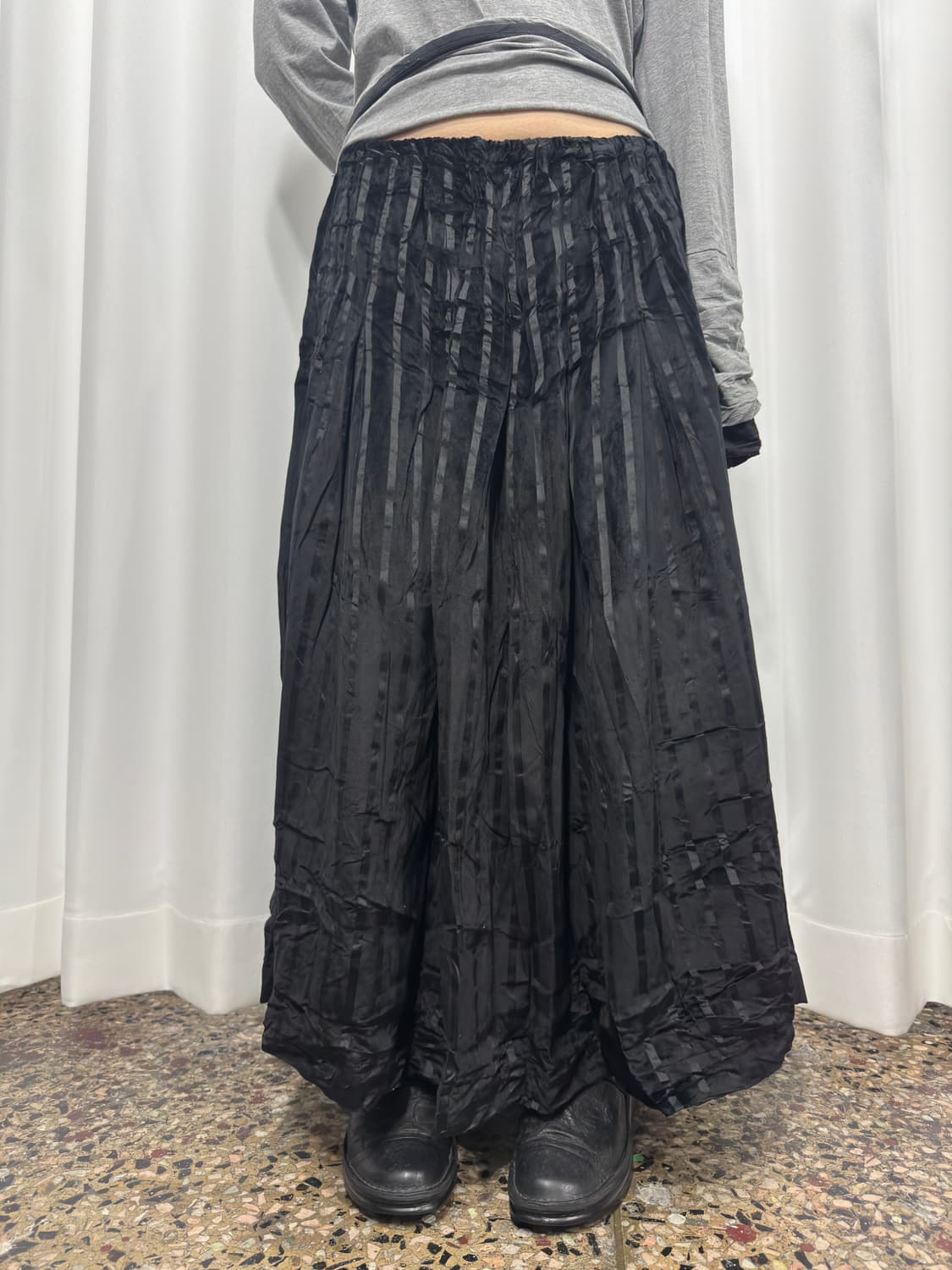 velvet design maxi skirt 상품이미지1