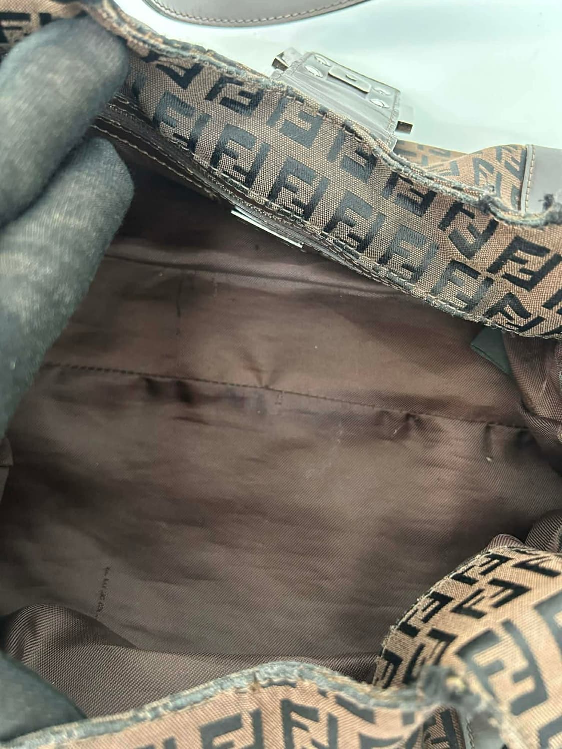 펜디 주카 FF 버클 호보백 숄더 겸 토트 상품이미지6