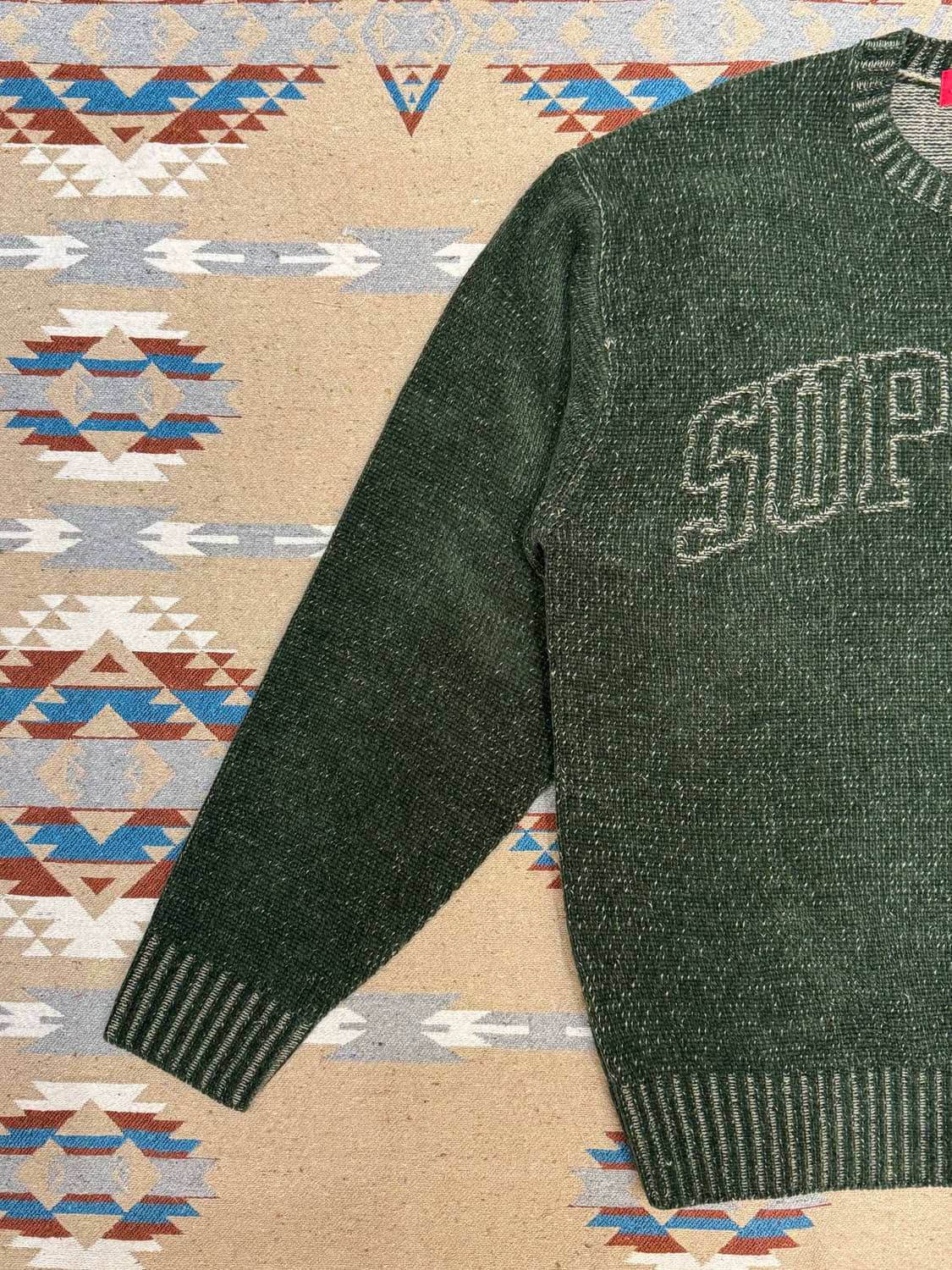 [S] 슈프림 콘트라스트 아크 스웨터 올리브 - 24SS 상품이미지3