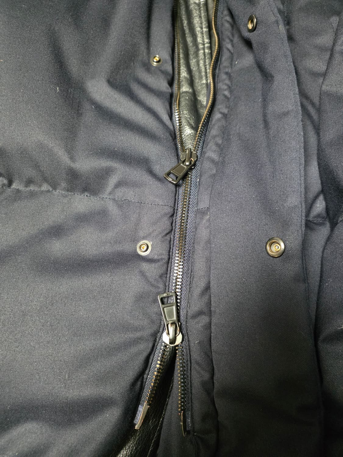 준지 천연양가죽 롱 구스다운 패딩 2웨이지퍼  48 (정가239만) 상품이미지5