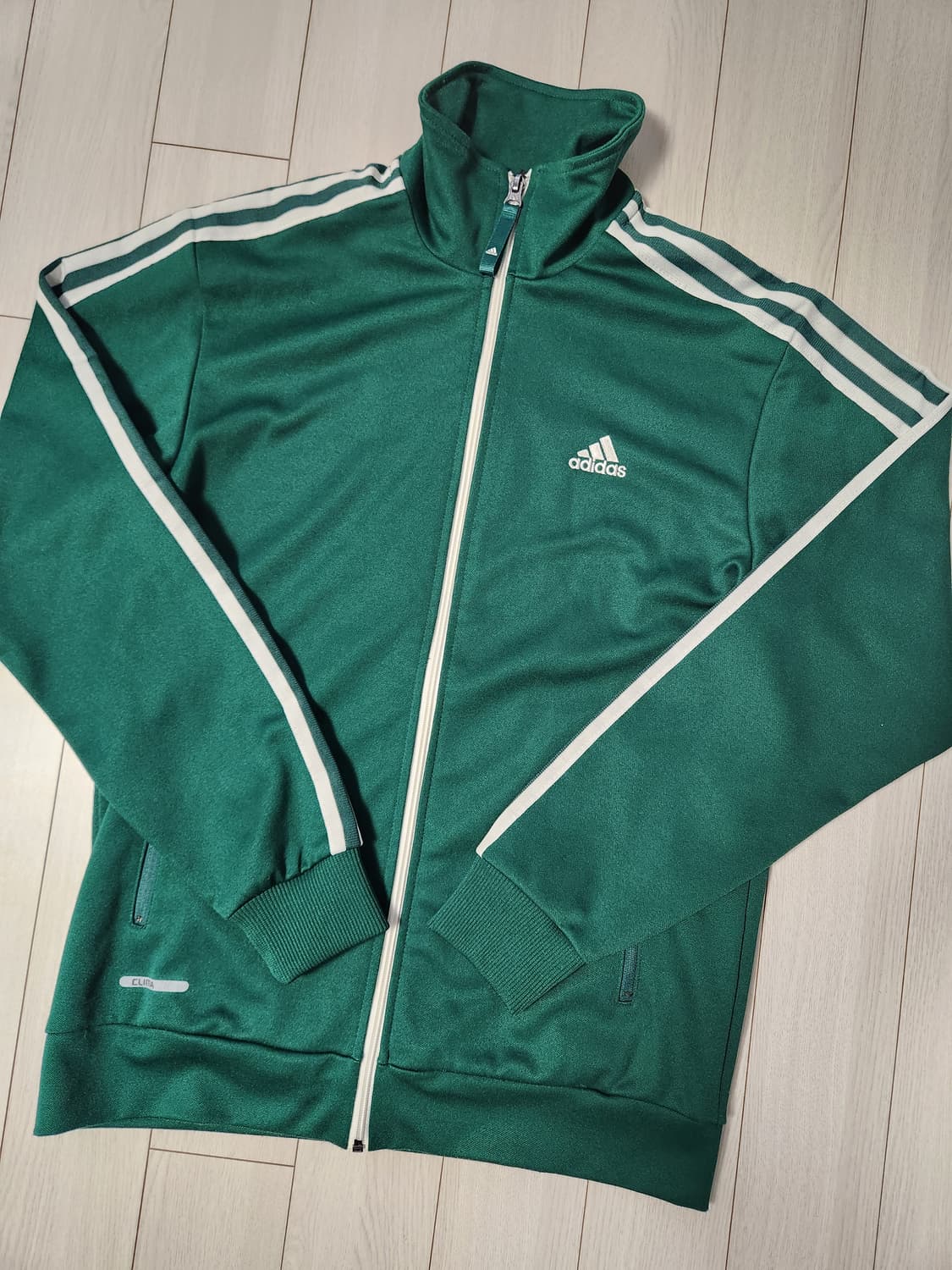 아디다스 트레이닝 니트 트랙탑 사이즈95 m

스포츠웨어/아우터/트랙탑/ 상품이미지1