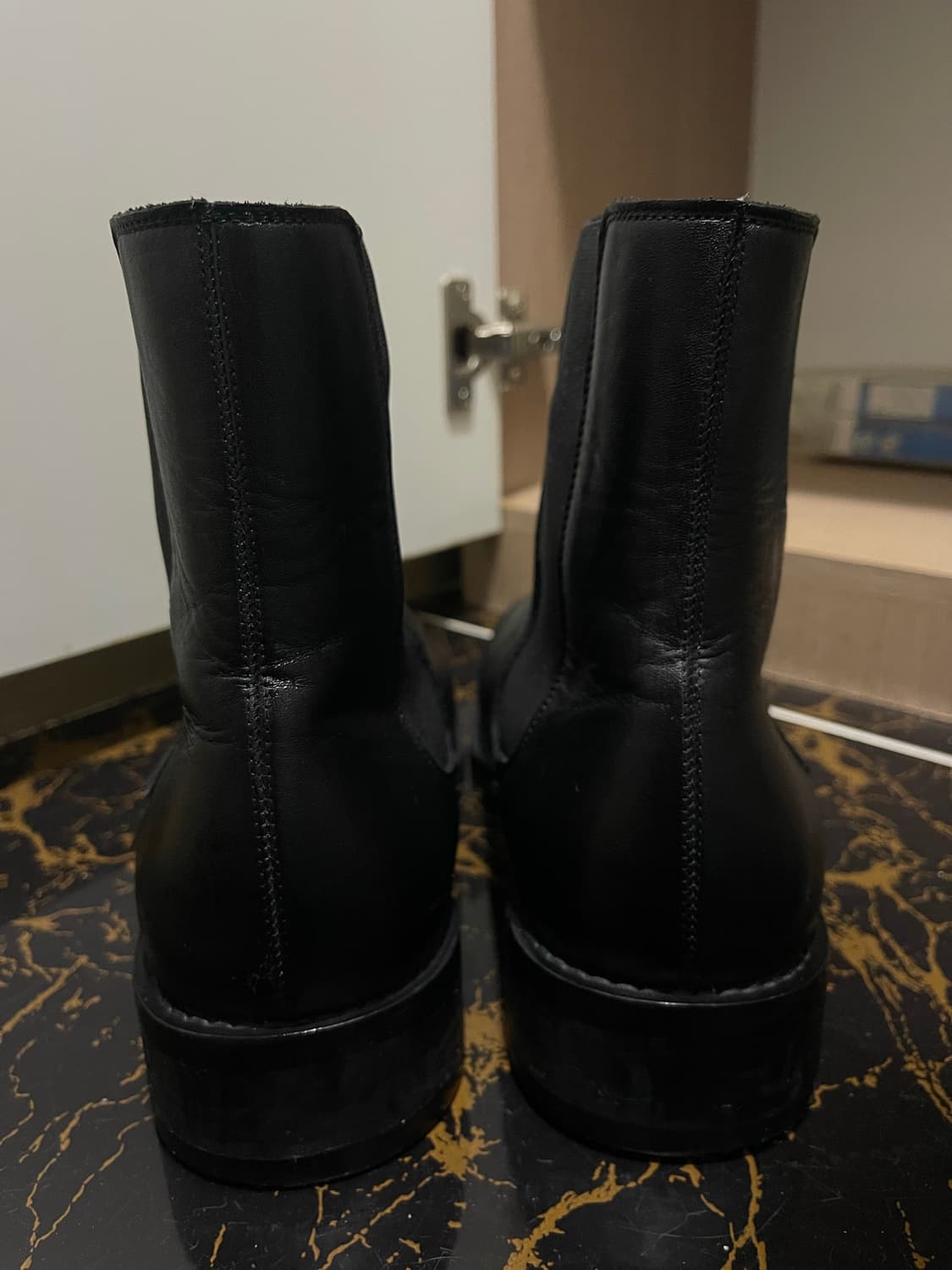 인사일런스 스퀘어토 첼시부츠 상품이미지2