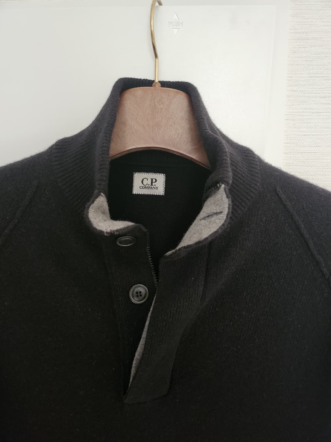 씨피컴퍼니 반집업니트 48사이즈 상품이미지2