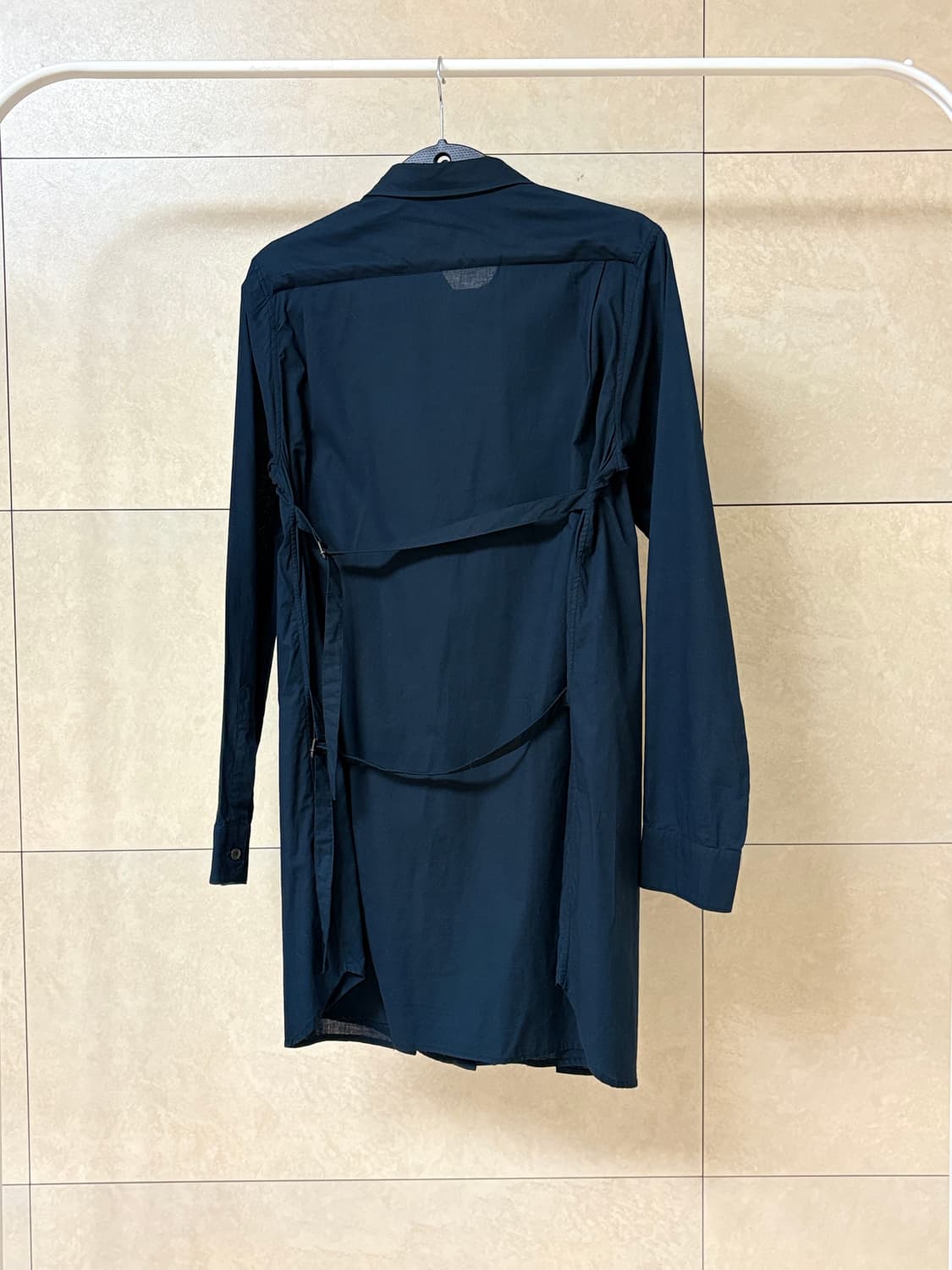 앤드뮐미스터 07fw 더블 레이어 백 스트랩 셔츠 상품이미지4