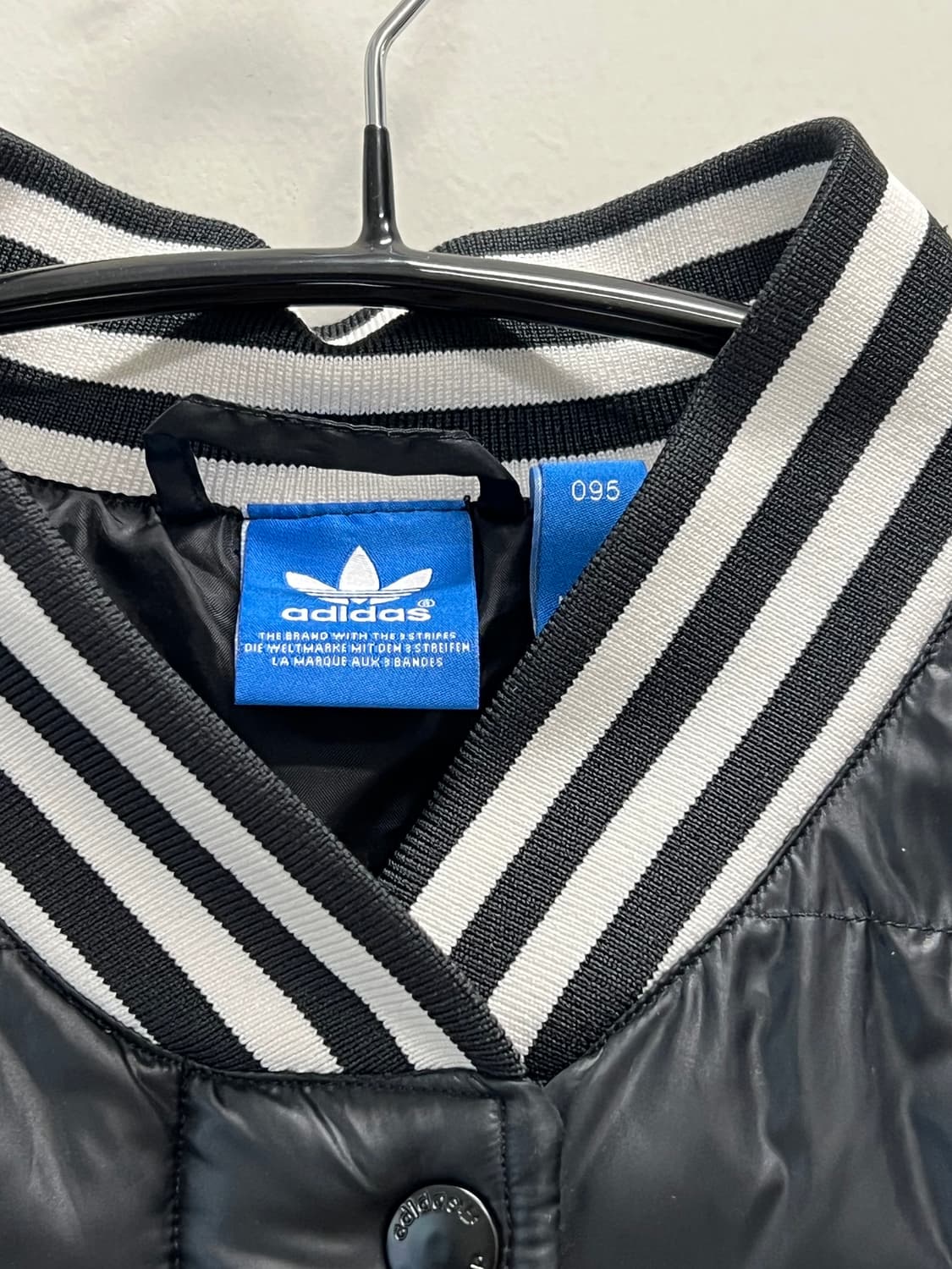 아디다스 빅트레포일 우먼스 바시티 패딩 자켓 상품이미지4