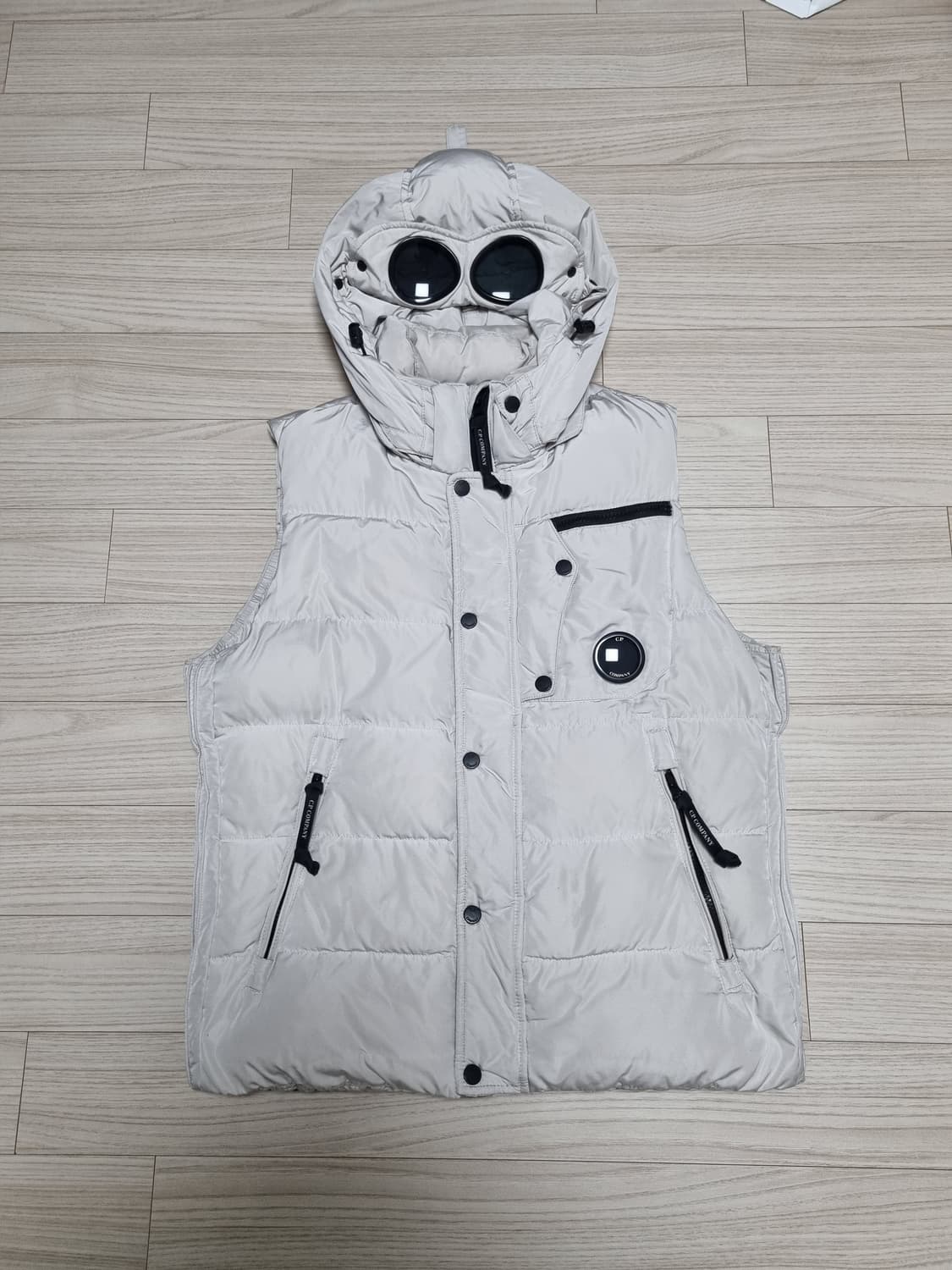 cp컴퍼니 밀레밀리아 패딩조끼 상품이미지2