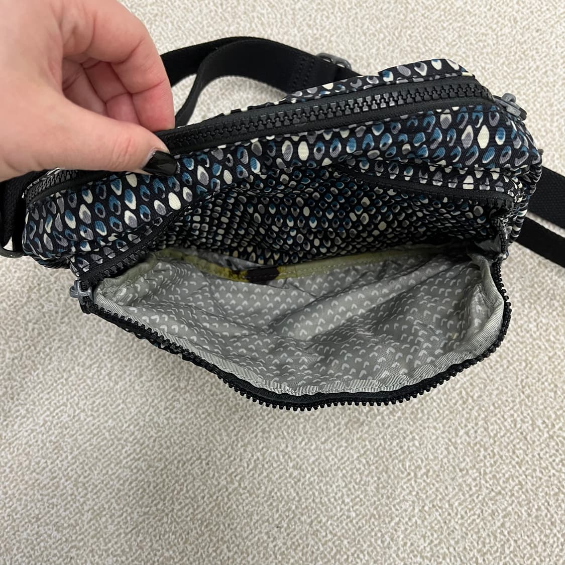 실측확인 키플링 디나 크로스백 가방 0210M 상품이미지3