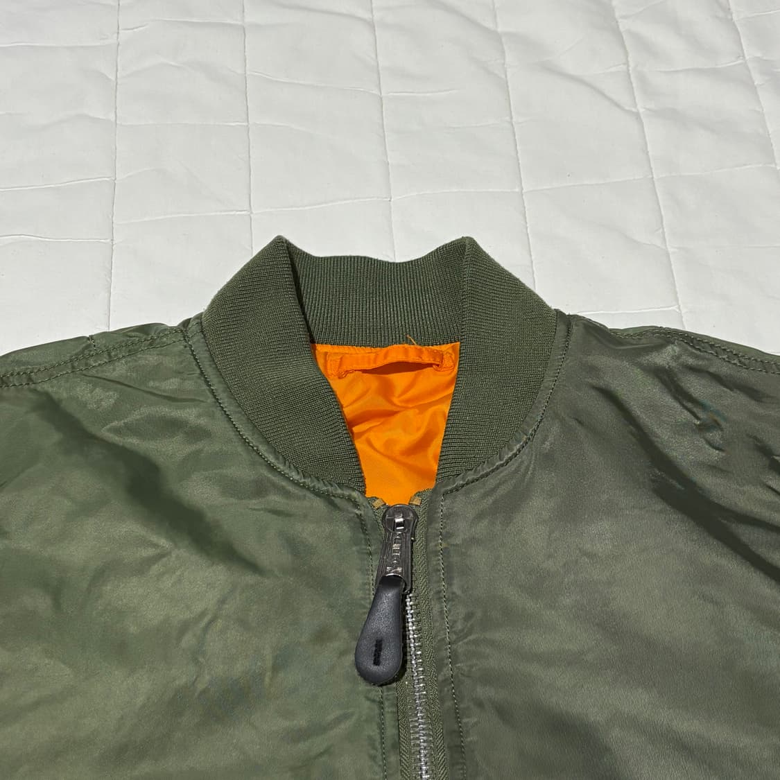 알파인더스트리 MA - 1 플라이트 자켓 세이지 그린 M사이즈(항공점퍼) 상품이미지2