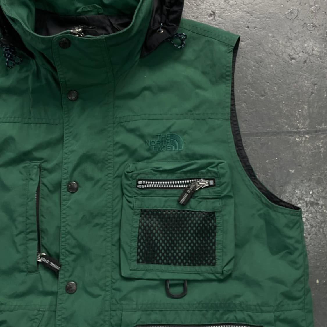 105 노스페이스 올드스쿨 피싱 베스트  상품이미지2