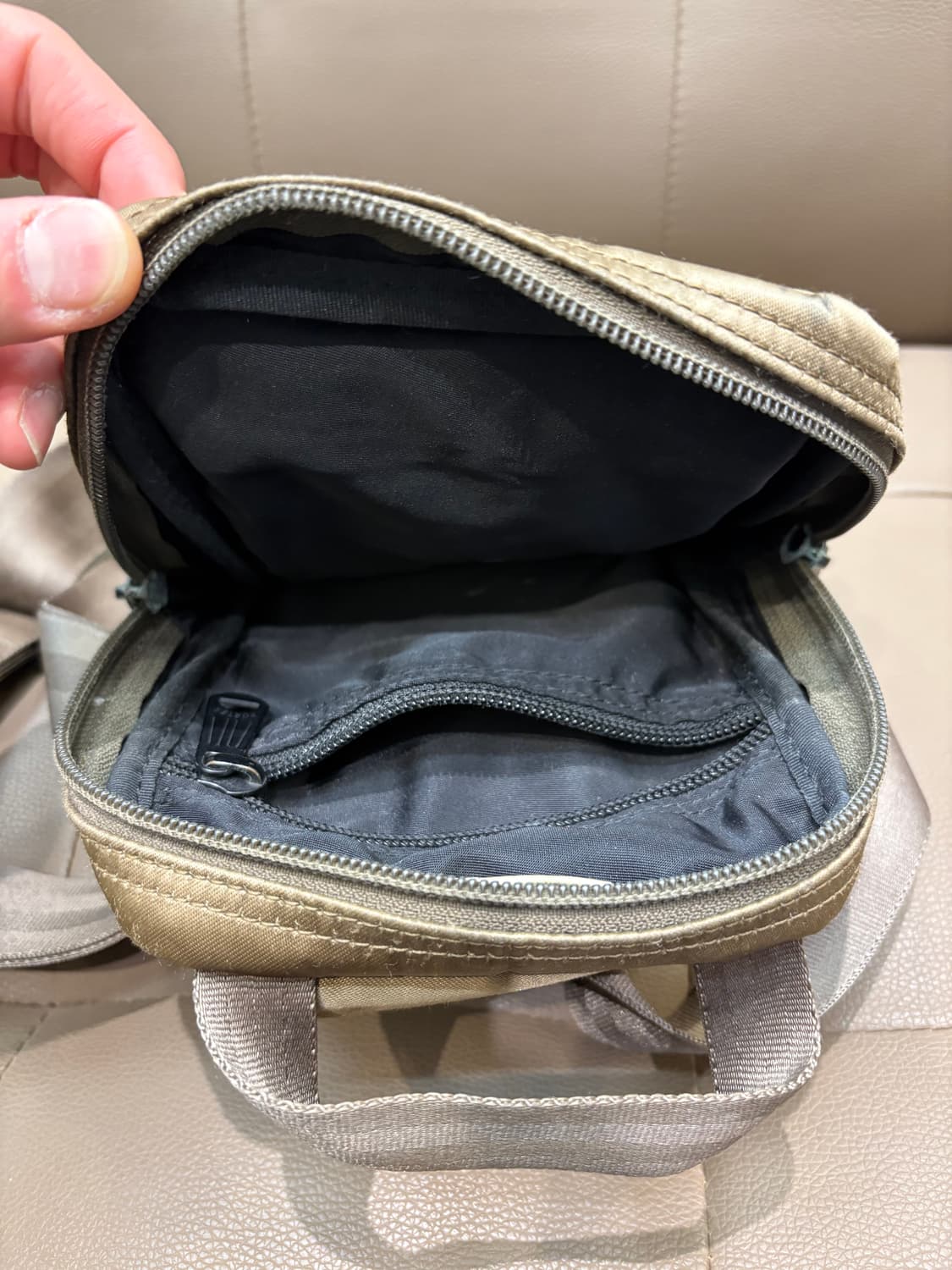 포터 x 삭스 바 슬링백 상품이미지5