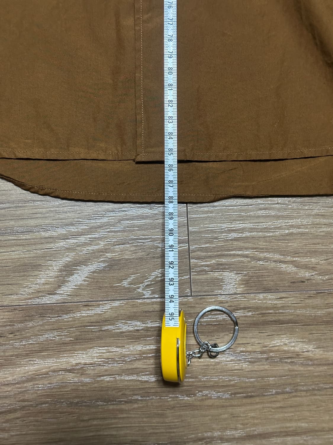 그라프페이퍼 포플린 브라운 셔츠 F 사이즈 판매합니다. 상품이미지5