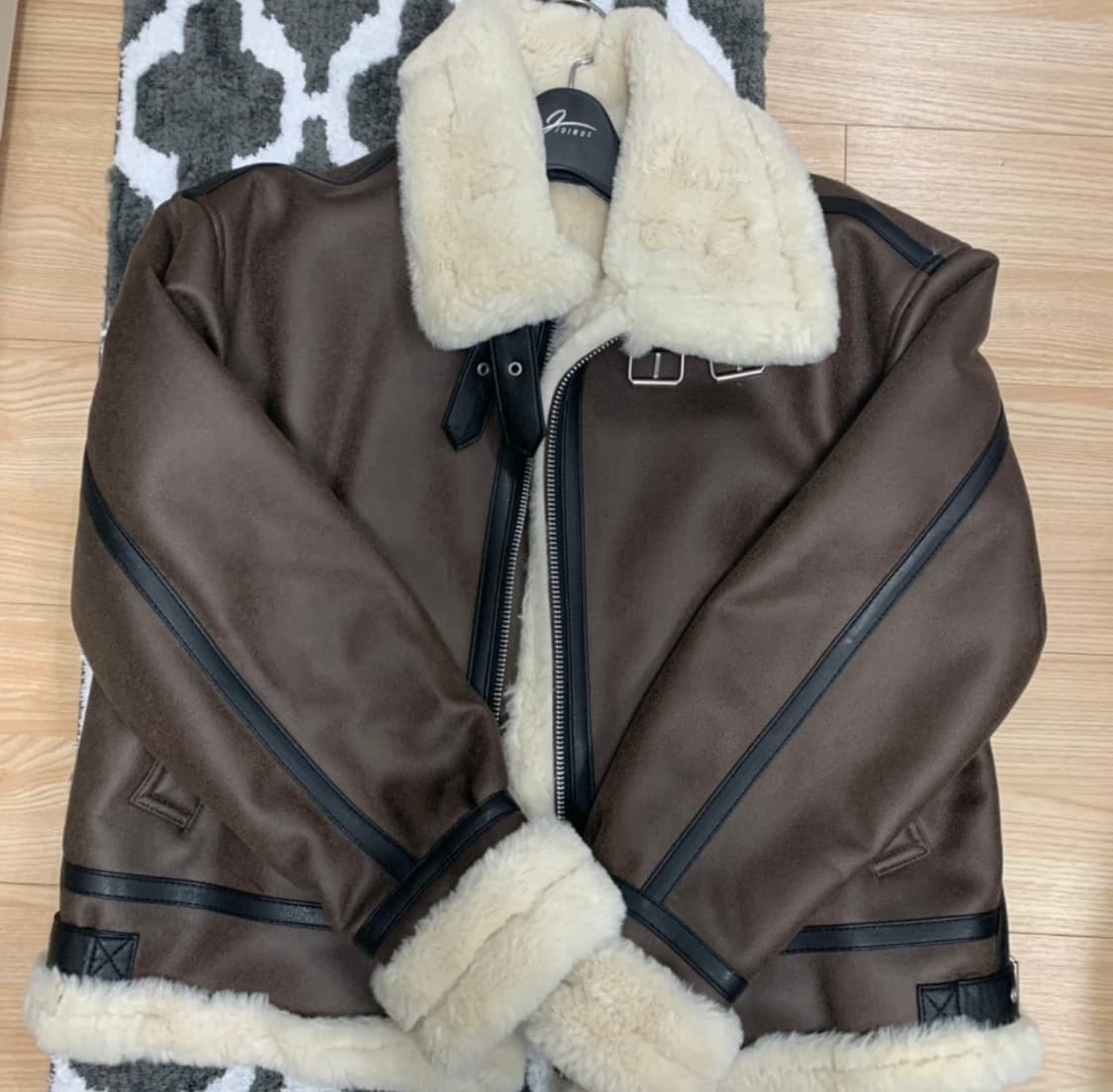 도프셉 오버핏 스테디 무스탕 상품이미지2