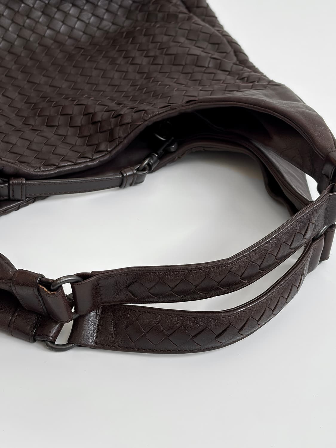 보테가베네타 인트레치아토 캄파나 호보백 라지 판매합니다. 상품이미지3