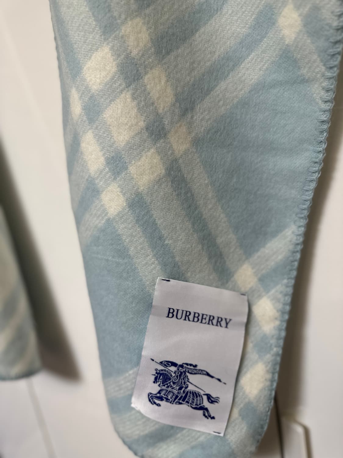 버버리 체크 머플러 울후드 머플러하늘색 남여공용 상품이미지3