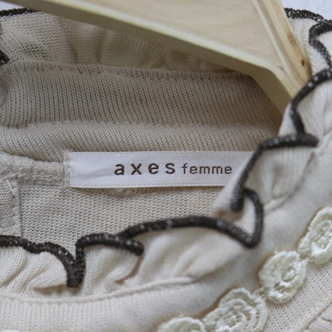 엑시즈팜  프릴 레이스 오네갸루 블라우스 63703 상품이미지6