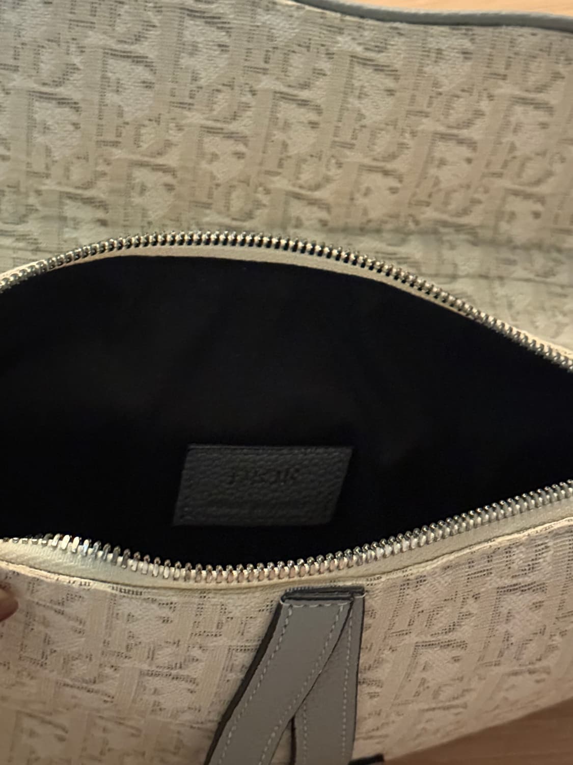 디올 오블리크 새들백 화이트 상품이미지8