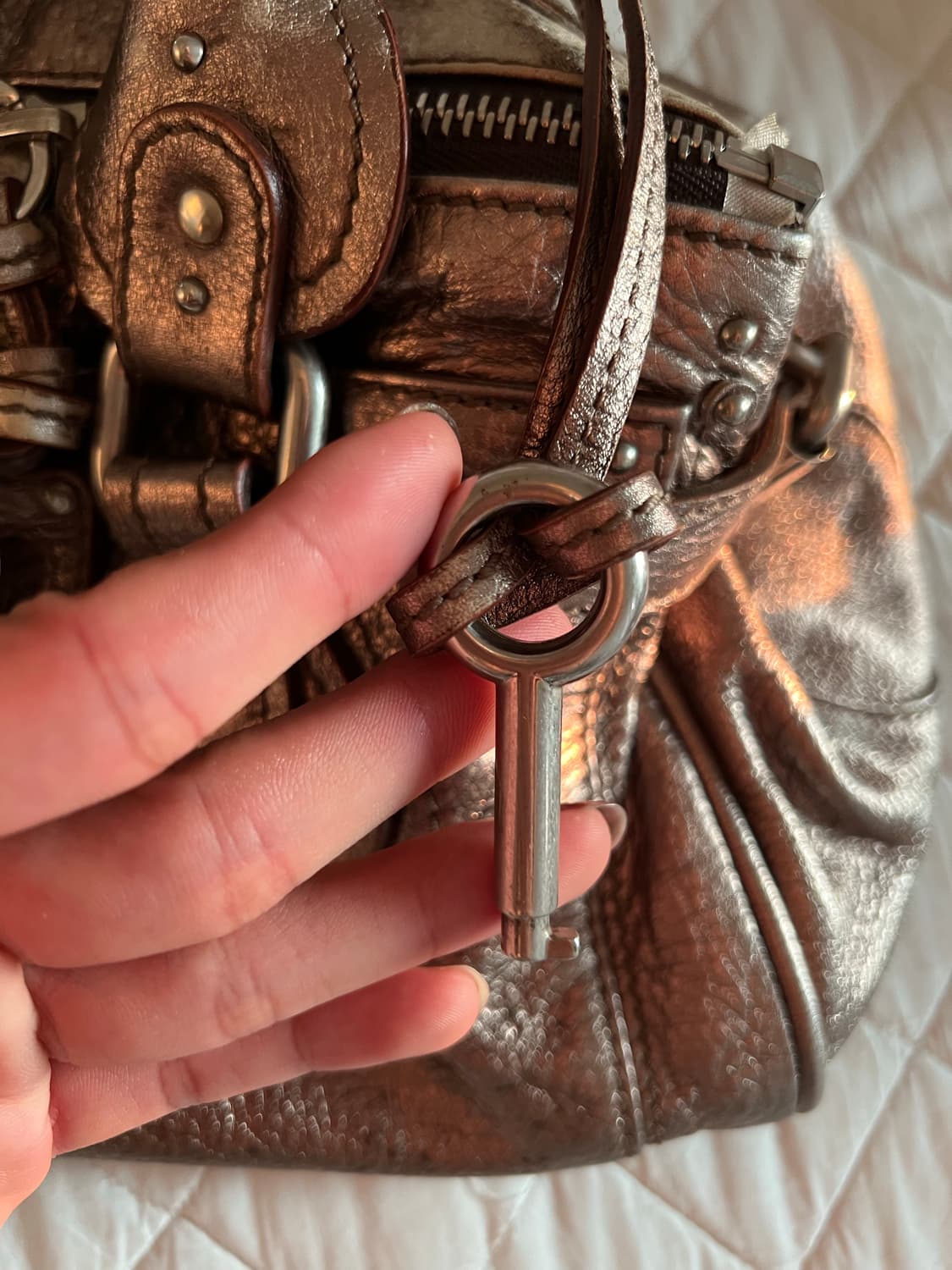 Chloe 실버 브론즈 패딩턴백 상품이미지3