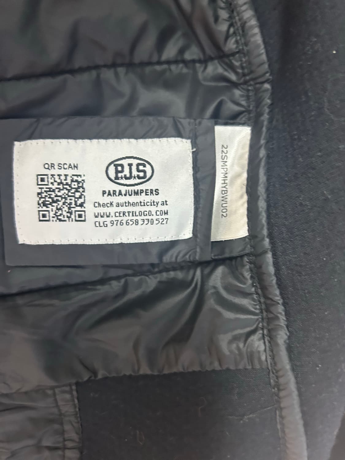 파라점퍼스 블랙 경량 패딩 자켓 상품이미지1