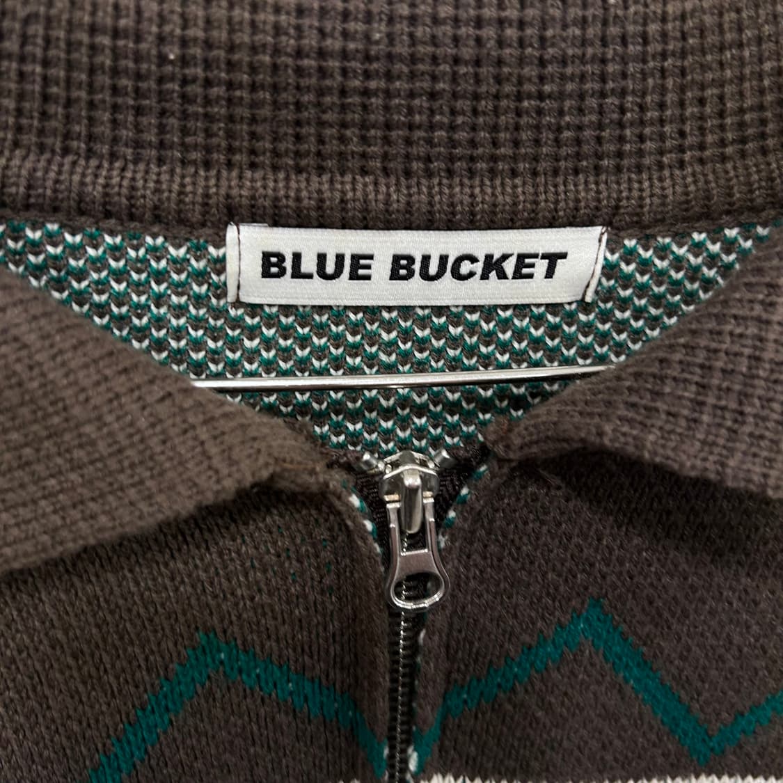 블루 버켓 다이아몬드 패턴 카라 투웨이 니트집업 상품이미지3