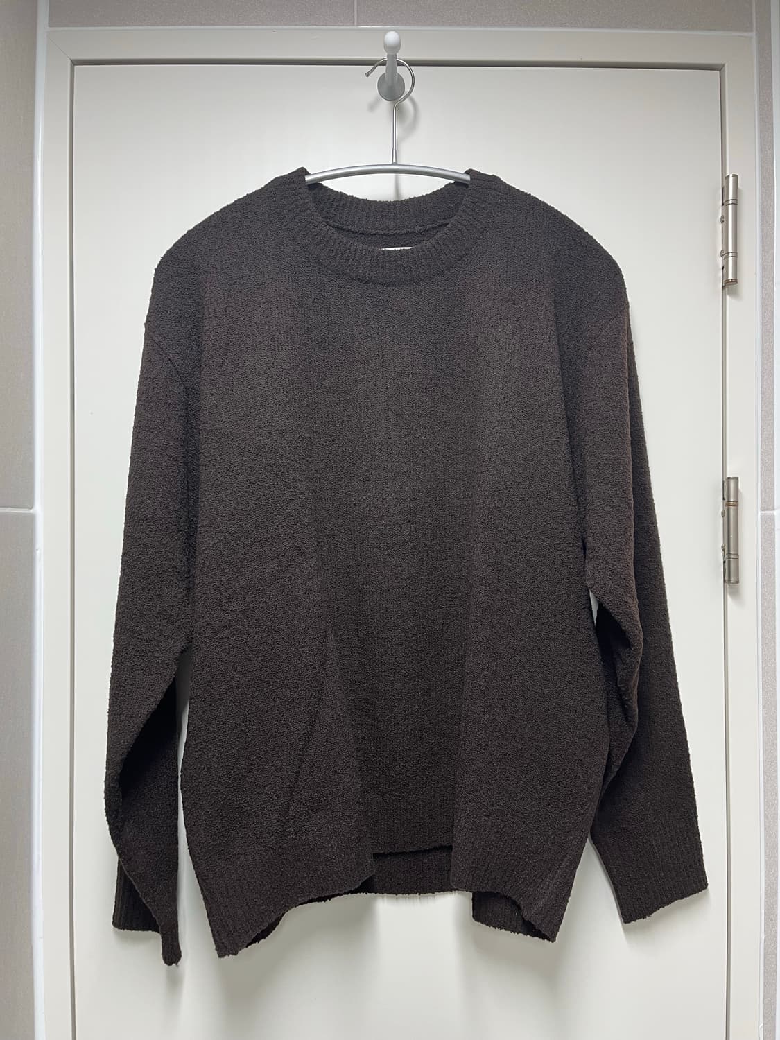 [새제품] 셔터 BOUCLE CREWNECK KNIT DARK BROWN 상품이미지5
